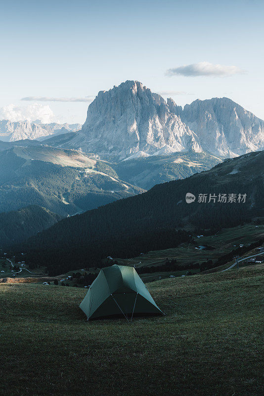 意大利Dolomites的Seceda Ridgeline